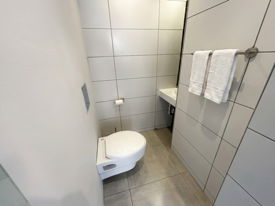To Let 1 Bedroom Property for Rent in Table View Western Cape